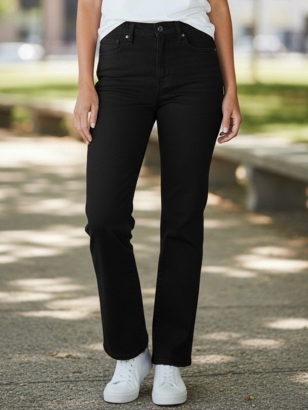 🫶🏻 Jennifer Lopez Mid-Rise Boot Cut Jeans
